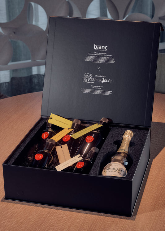 Christmas Box: Champagne & Oil